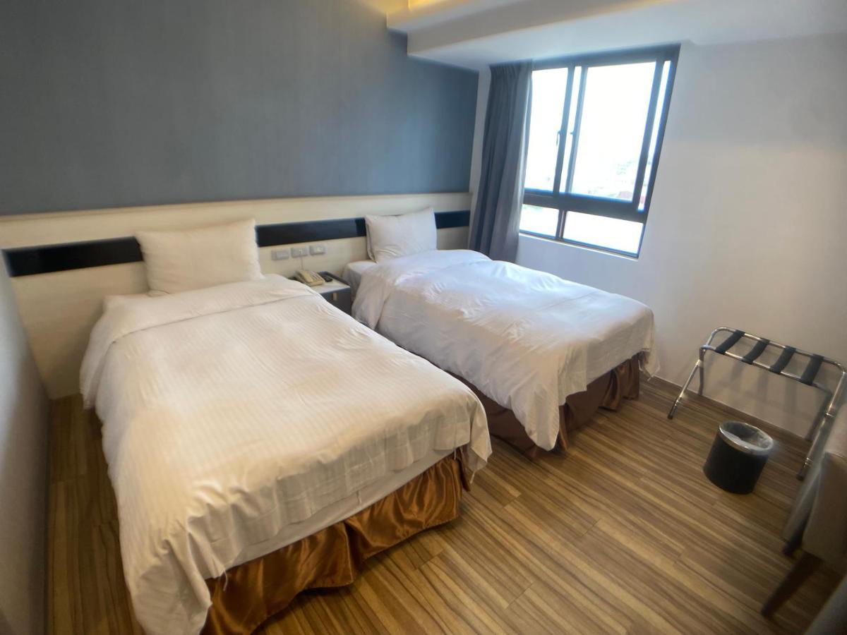 Taichung One Chung Business Hotel Exterior foto